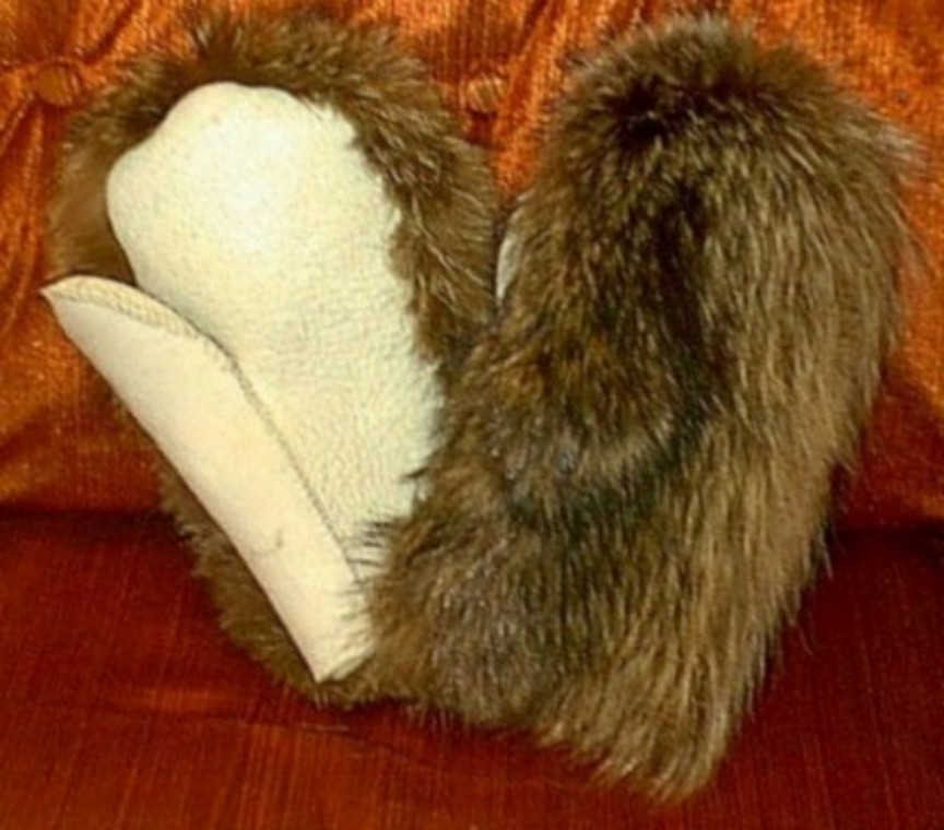 raccoonsheepskinmittens.jpg