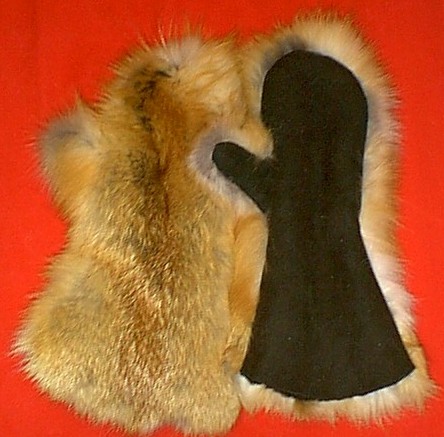 redfoxblacksheepskinmitts.jpg